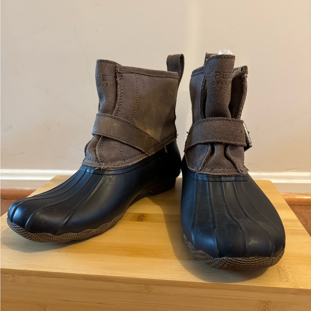 Sperry Brown and Black Winter Boots